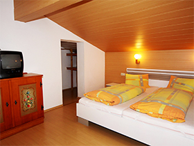 Ferienwohnung Thumersbach - Schlafzimmer