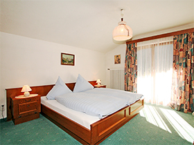 Ferienwohnungen in St. Anton - Schlafzimmer