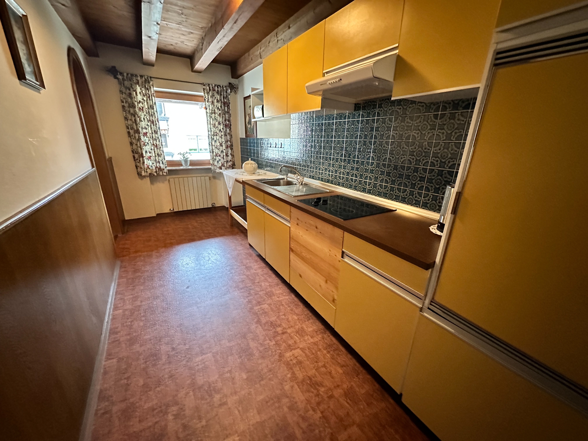 Appartementhaus Zillertal Arena: Küchenzeile (Beispiel)