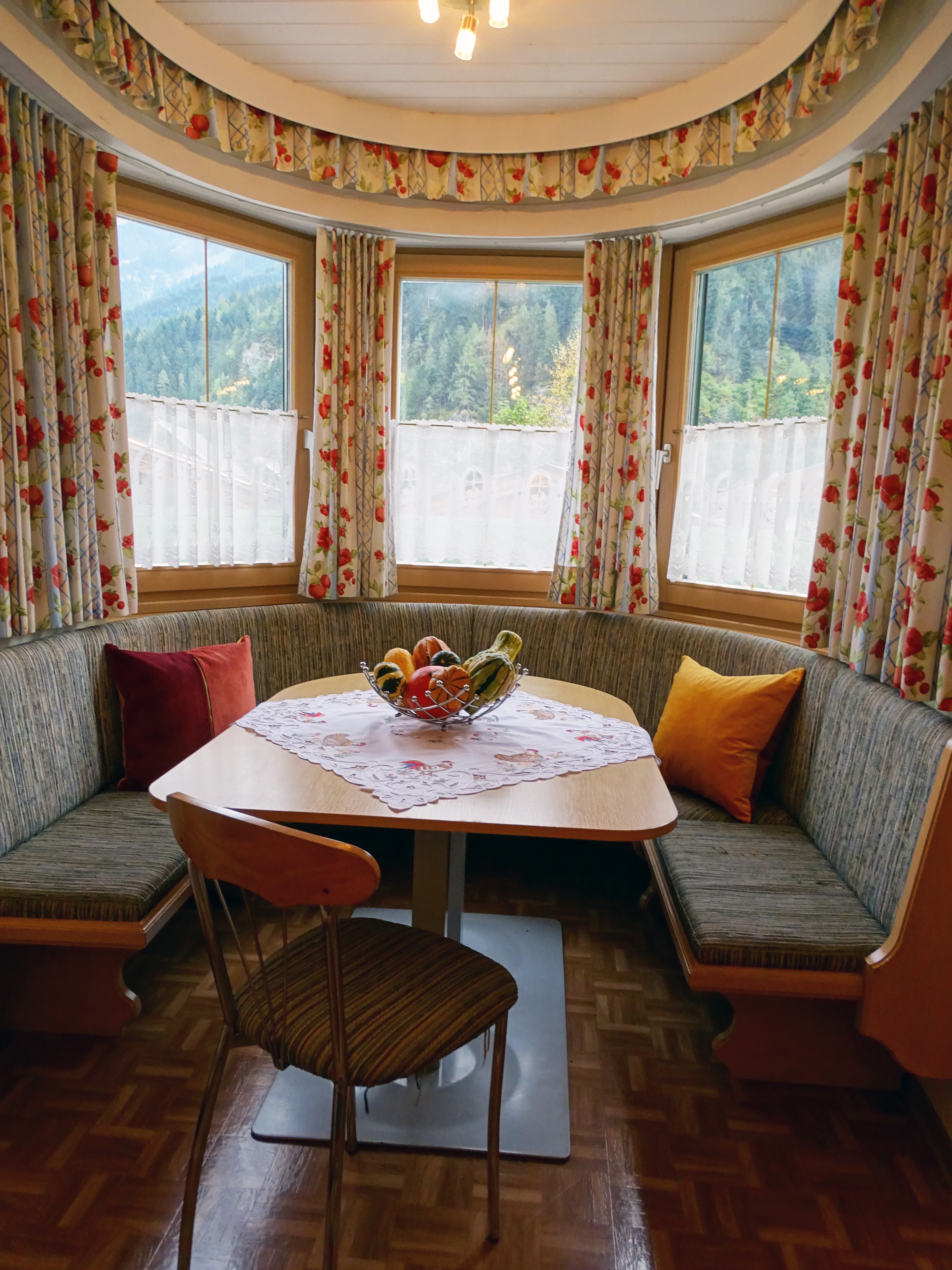 Appartementhaus Zillertal: Ferienwohnung für 2 Personen - Essecke (Beispiel)
