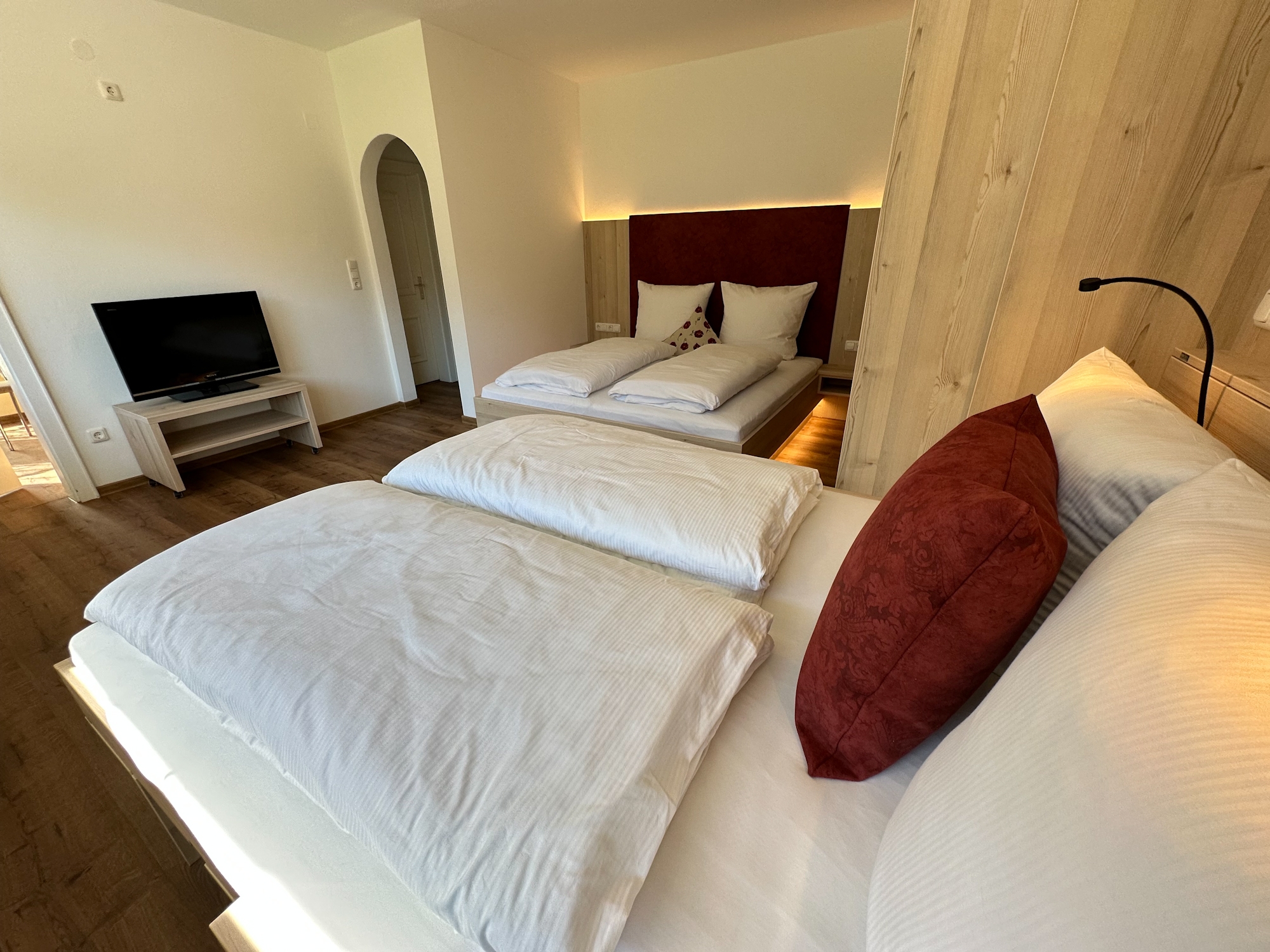 Appartementhaus Zillertal: Ferienwohnung für 3 Personen - Schlafzimmer (Beispiel)