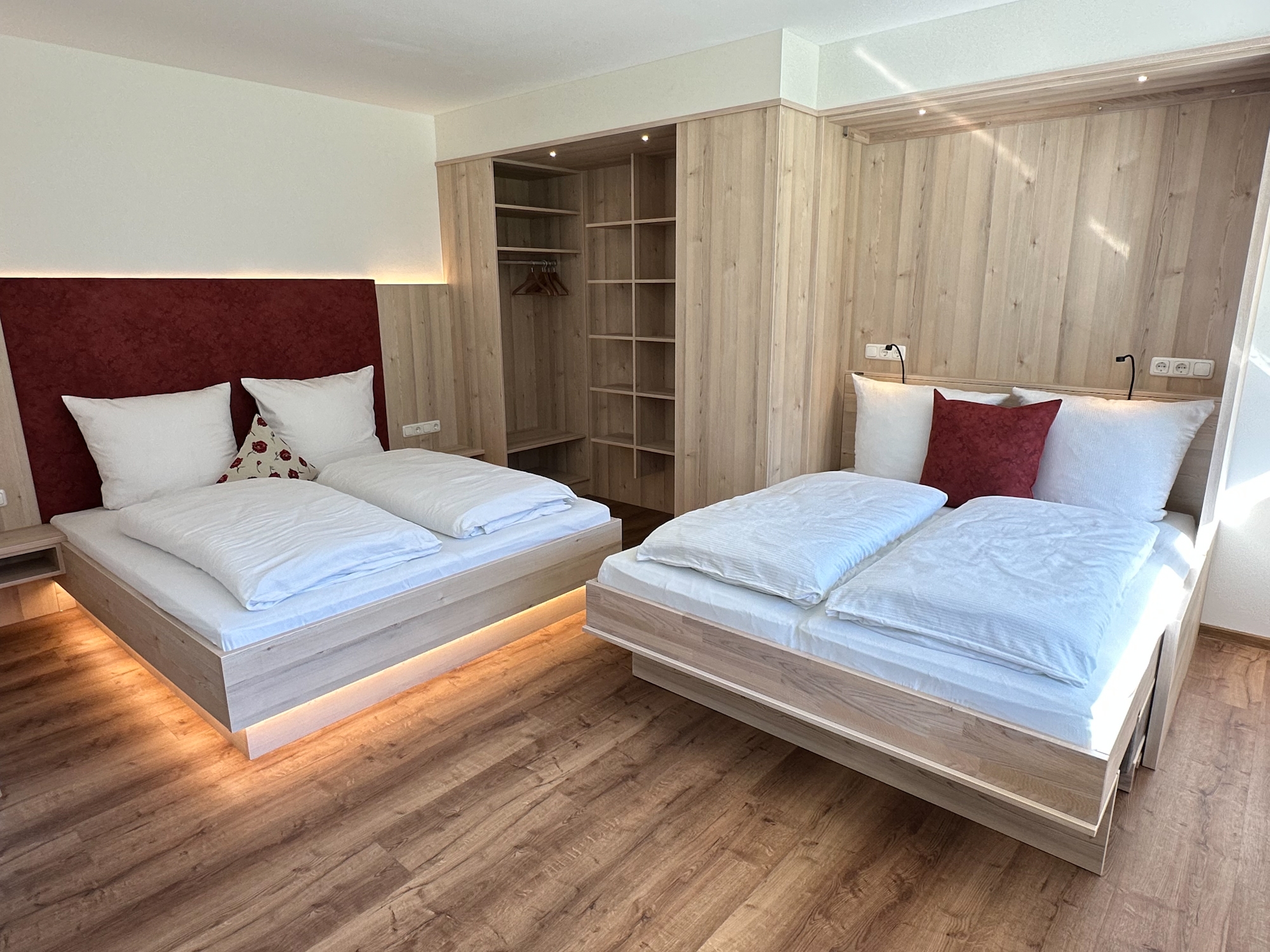 Appartementhaus Zillertal: Ferienwohnung Nr. 2 für 4 Personen - Schlafzimmer