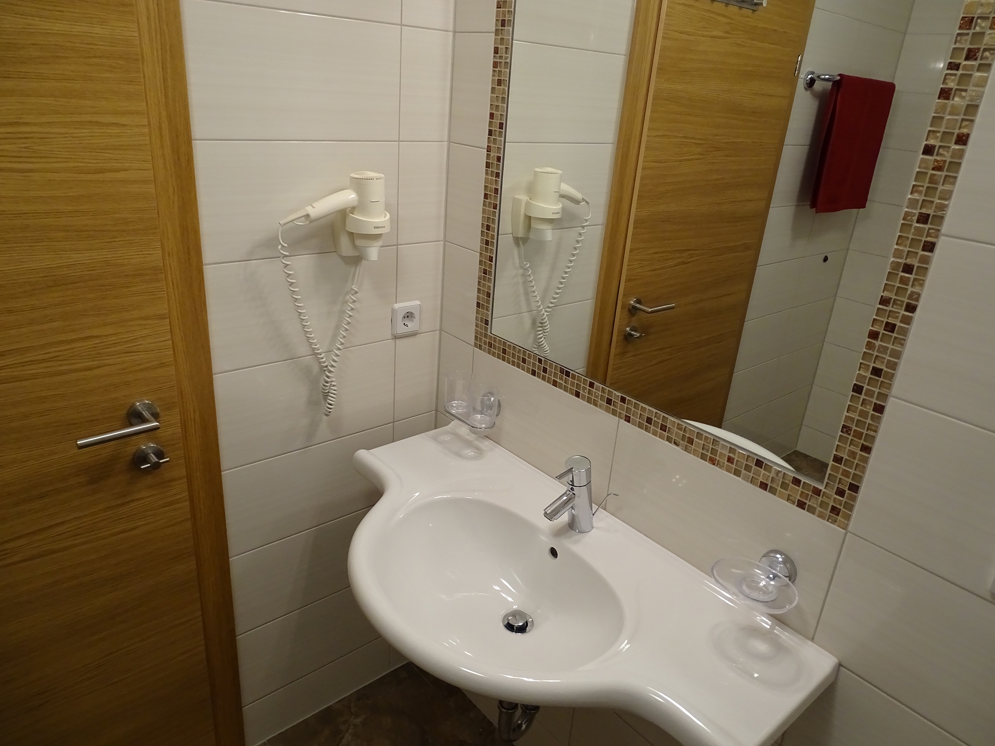 Appartements Windschnur: Appartement Arnika Komfort für 4 Personen - Badezimmer (Beispiel)