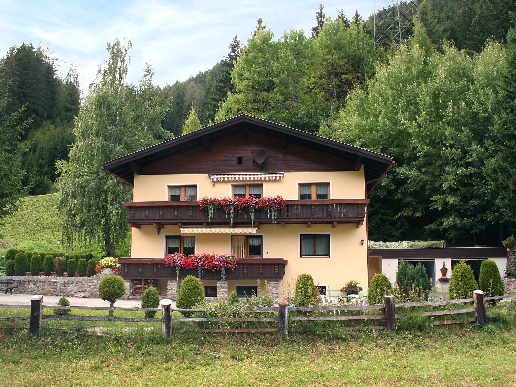 Appartementhaus Arlberg: Außenansicht Nr. 6