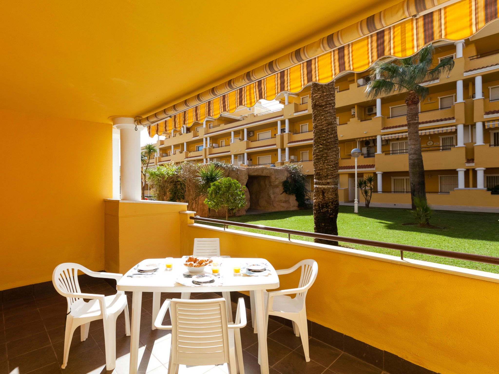 Appartementhaus Cascadas de la Marina: Innenansicht Nr. 1