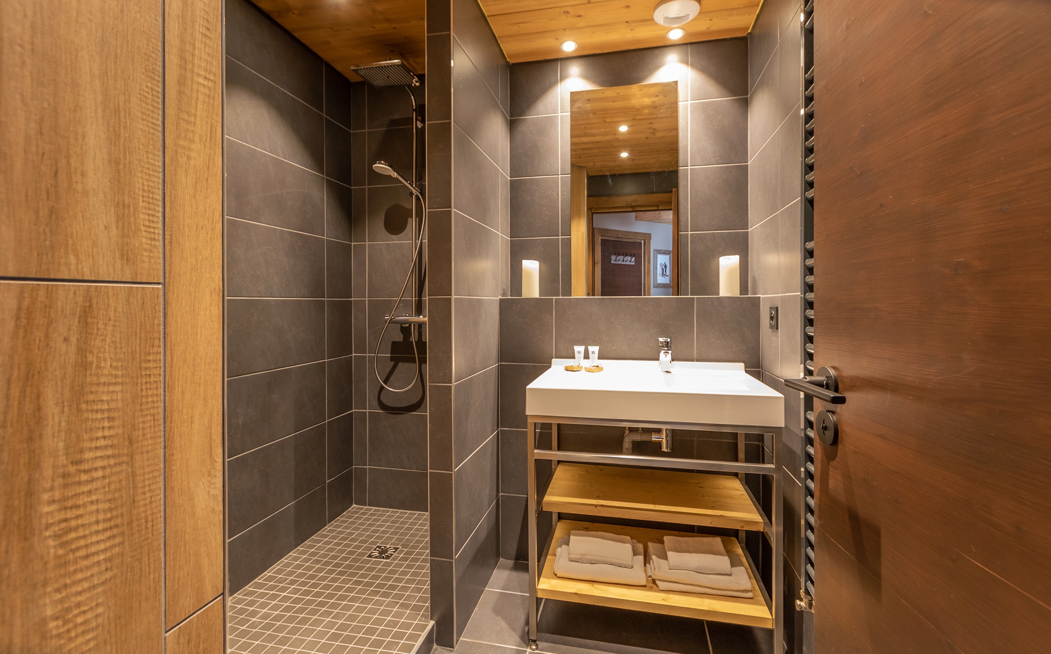 Chalet Altitude: Appartement für 8 Personen - Bad (Beispiel)