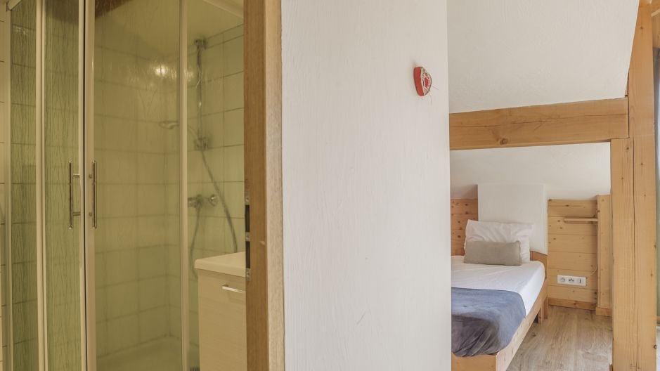 Chalet Balcons Acacia: Appartement 1 für 14 Personen - Schlafzimmer mit Bad