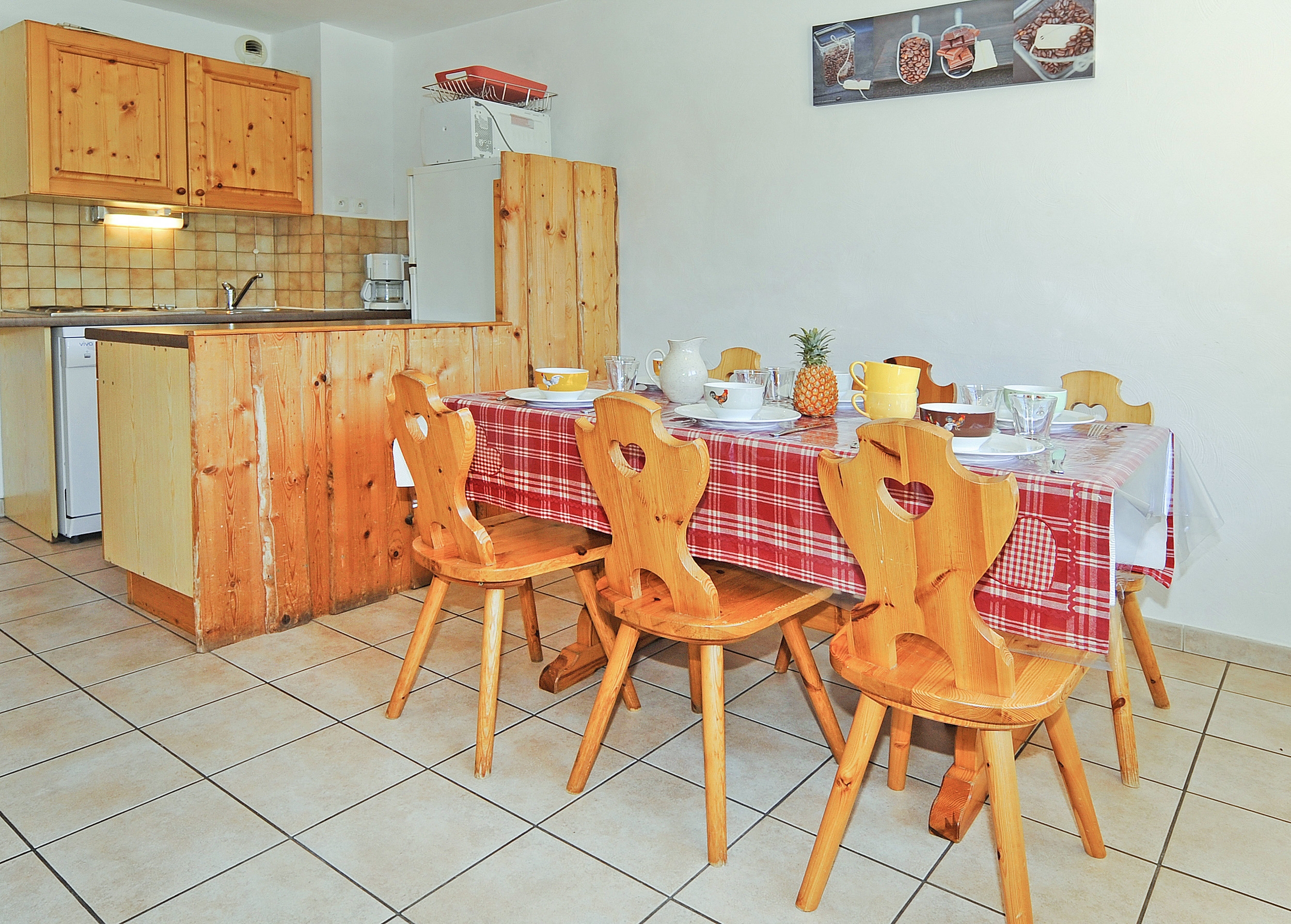 Chalet Cristal: Appartement für 6 Personen - Essbereich und Küche