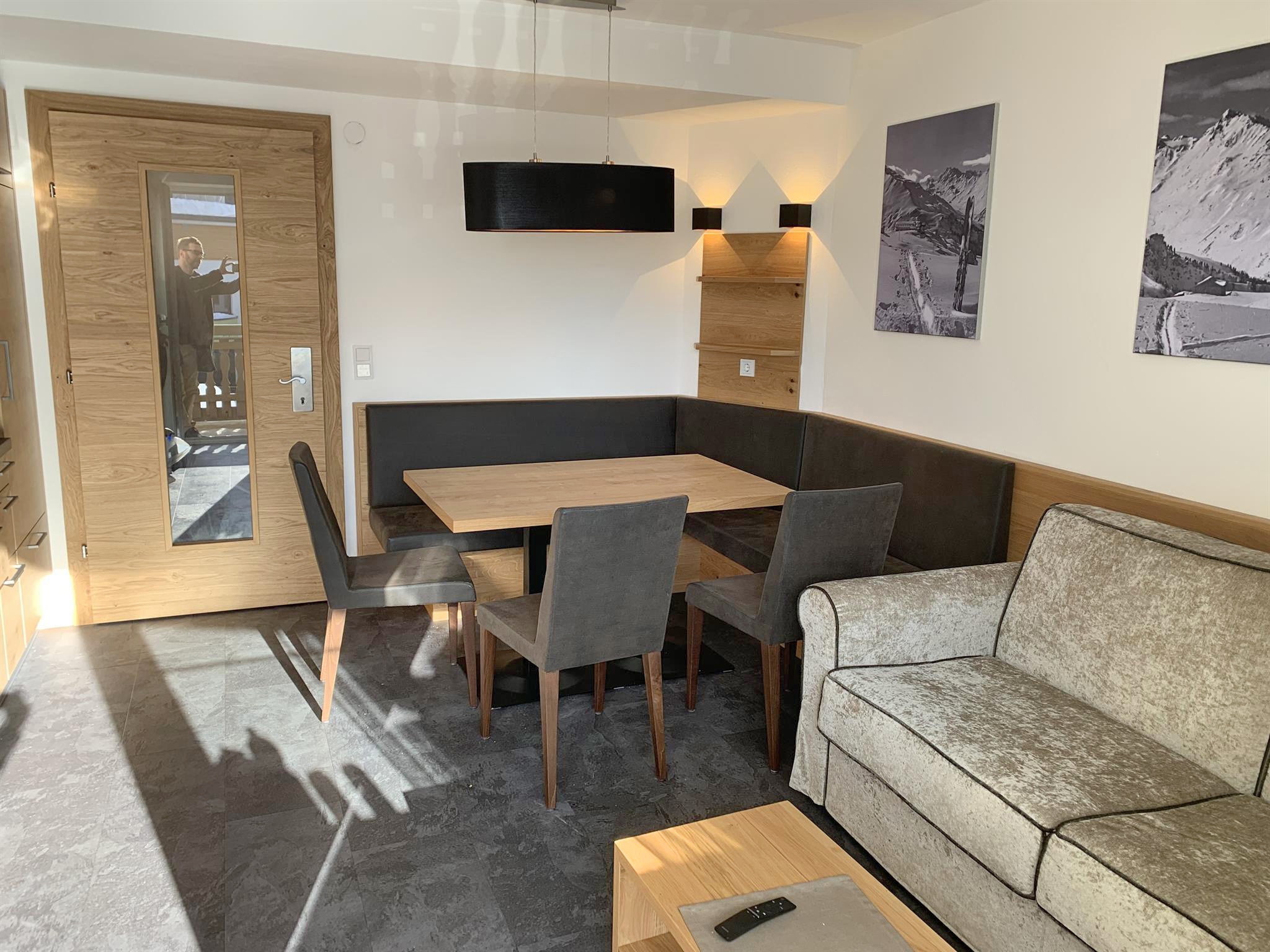 Hotel Daniel: Appartement für 4 Personen - Wohnbereich mit Esstisch (Beispiel)