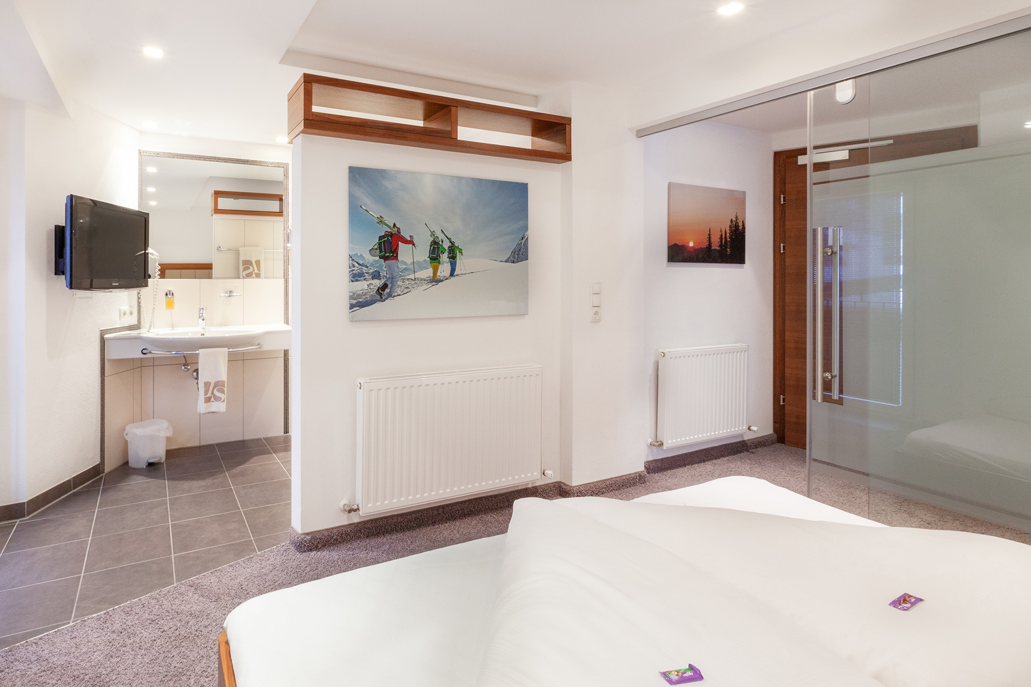 Appartementhaus Ischgl Suite: Ferienwohnung Riverside - Doppelzimmer mit eigenem Bad