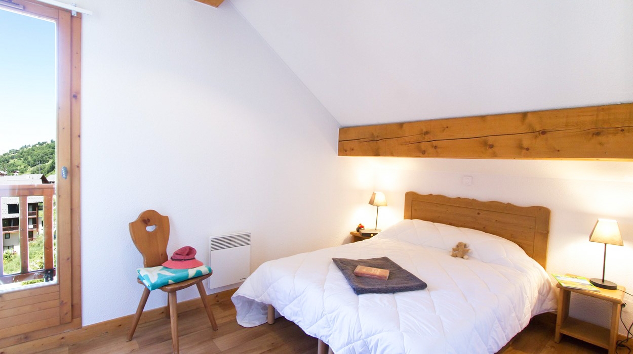 Le Hameau et les Chalets de la Vallée d'Or: Schlafzimmer - Beispiel