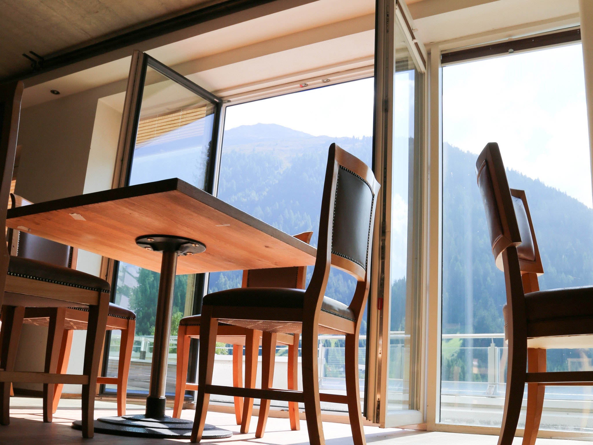 Shanti Hotel in St. Anton am Arlberg: Frühstücksraum