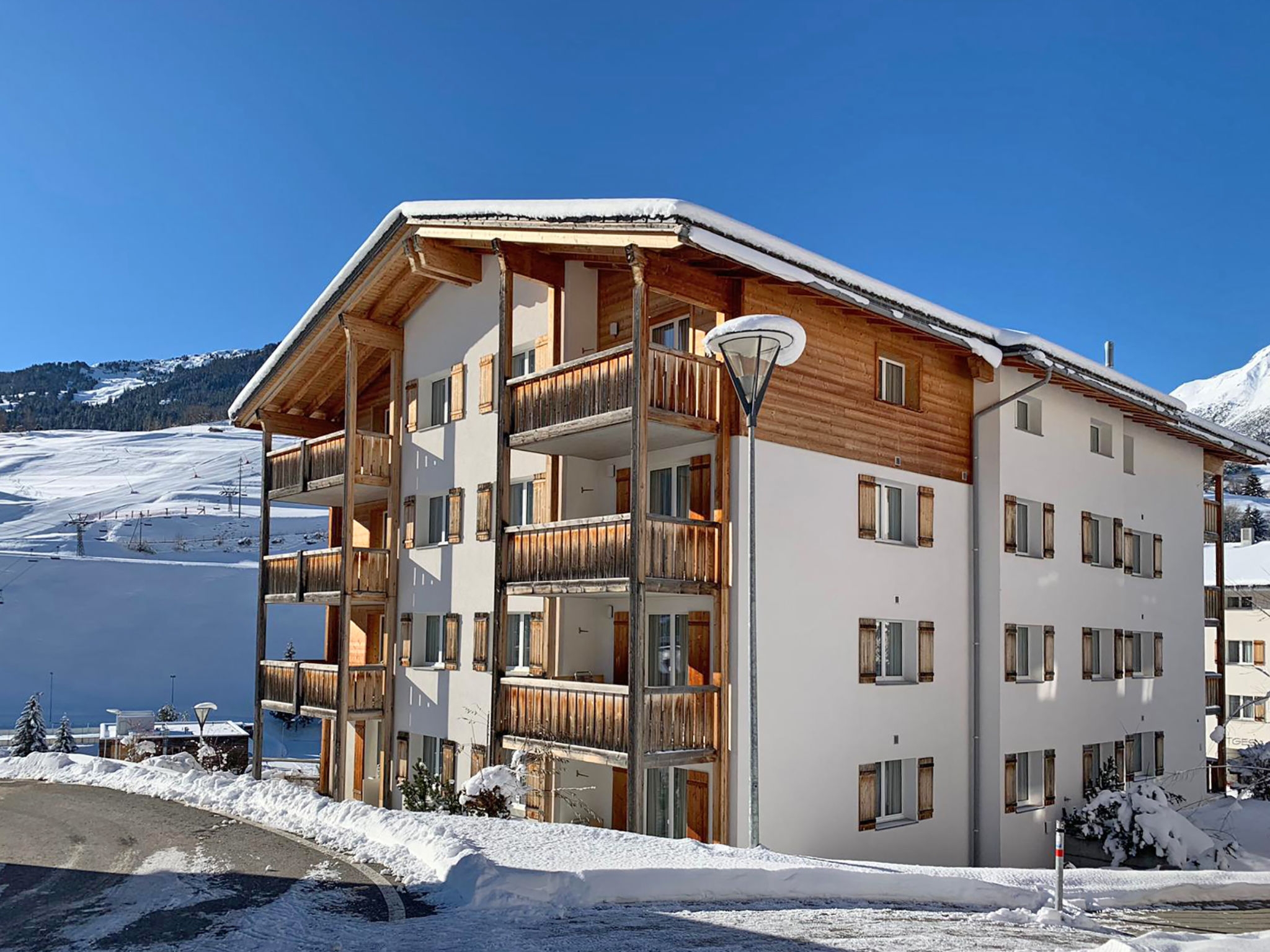 Appartementhaus Surses Alpin: Außenansicht Nr. 11