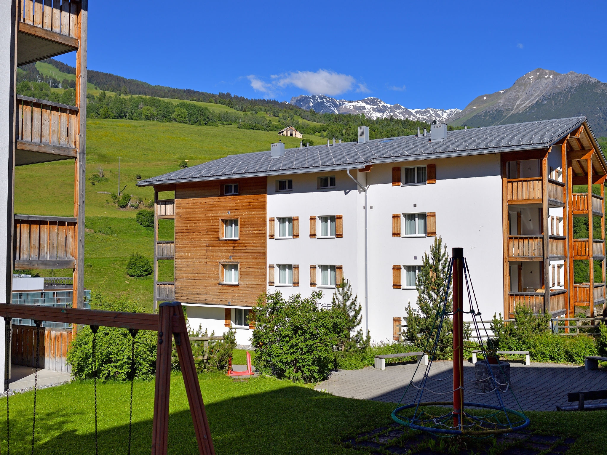 Appartementhaus Surses Alpin: Außenansicht Nr. 24