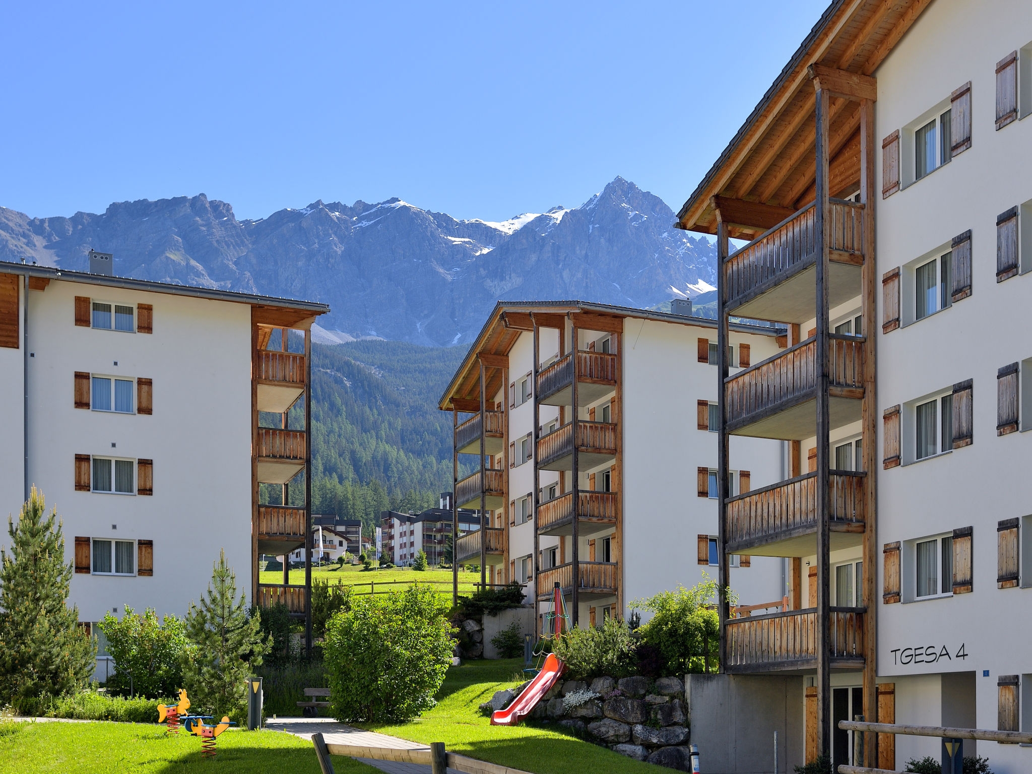 Appartementhaus Surses Alpin: Hauptansicht