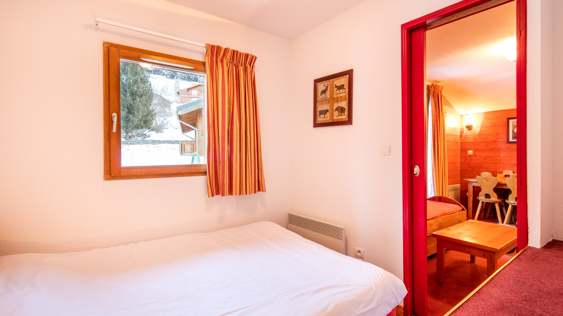 Les Chalets de la Ramoure in Valfréjus: Ferienwohnung für 4 Personen: Schlafzimmer (Beispiel)