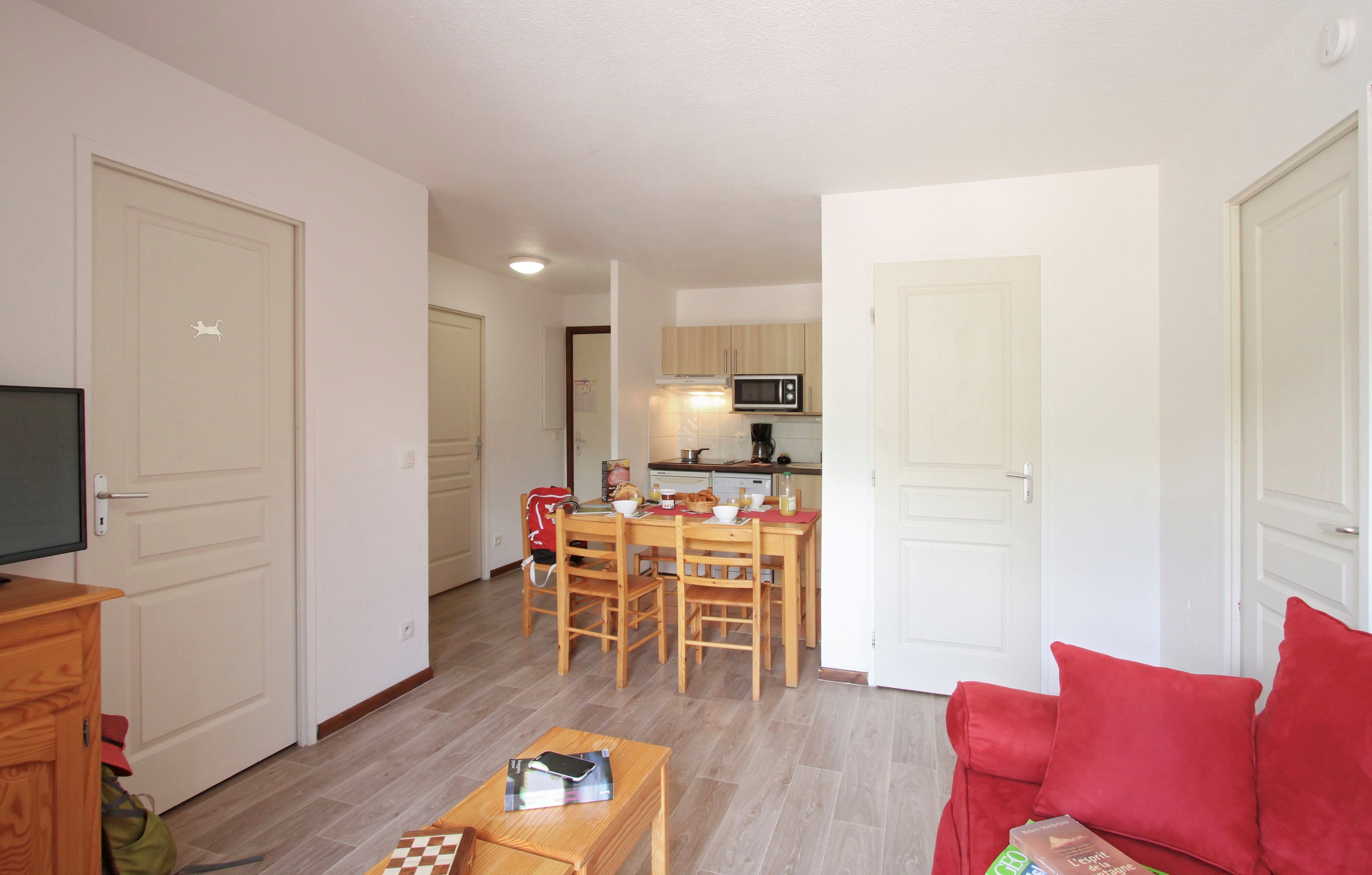 L'Ours Blanc in Valmeinier: Wohnzimmer - Beispiel